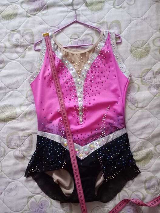 Трика за художествена гимнастика