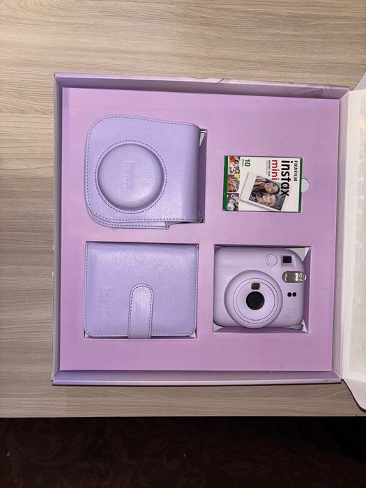 Полароид instax mini 12