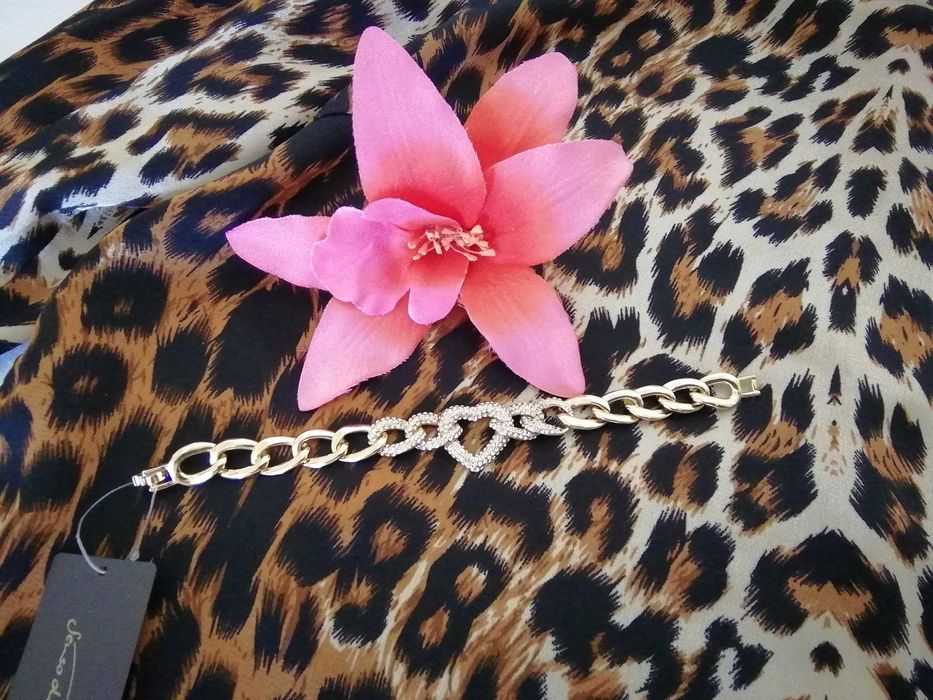 НОВА ГРИВНА много красива и запомняща се!