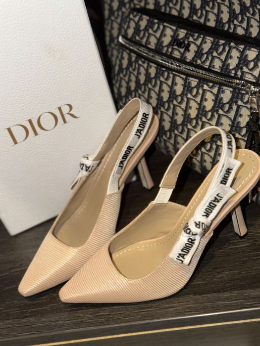 Обувки на ток Dior