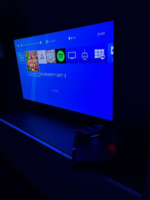 PS 4 slim 1 terra si 2 console