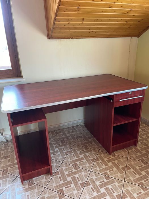 Set mobilier din PAL (culoare wenge / cireș închis) – Stare foarte bună