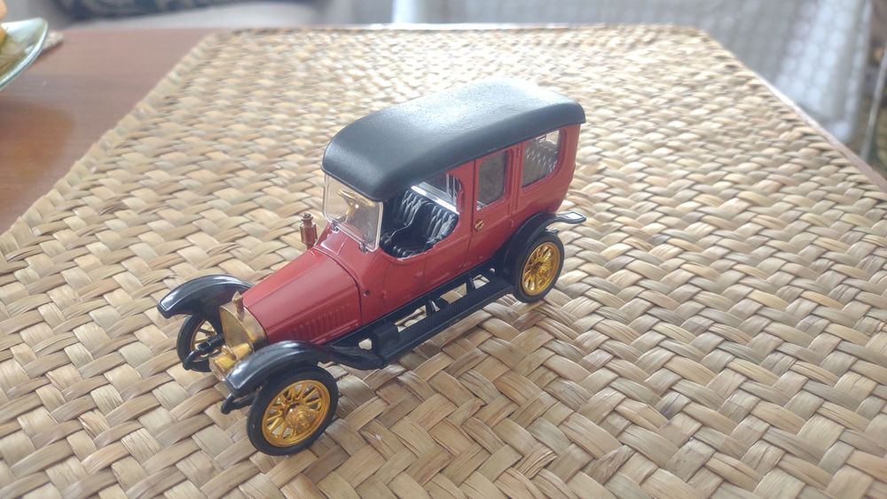Модель автомобиля Руссо-Балт 1:43