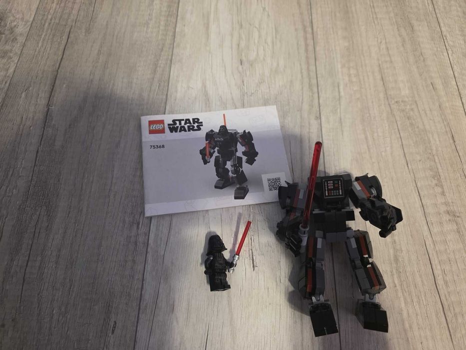 LEGO® Star Wars - Robot Darth Vader 75368, 139 piese