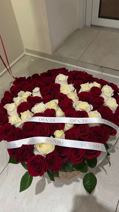 101 роза голландских с буквами