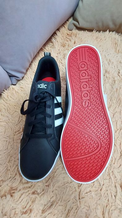 Продам кроссовки, оригинал. Заказывали с Европы.