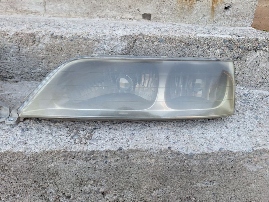 Фара на Тойота Марк-2