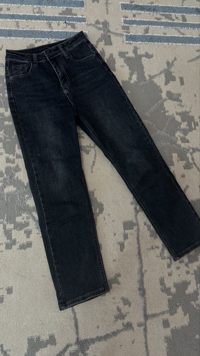 Продам джинсы 25 рр