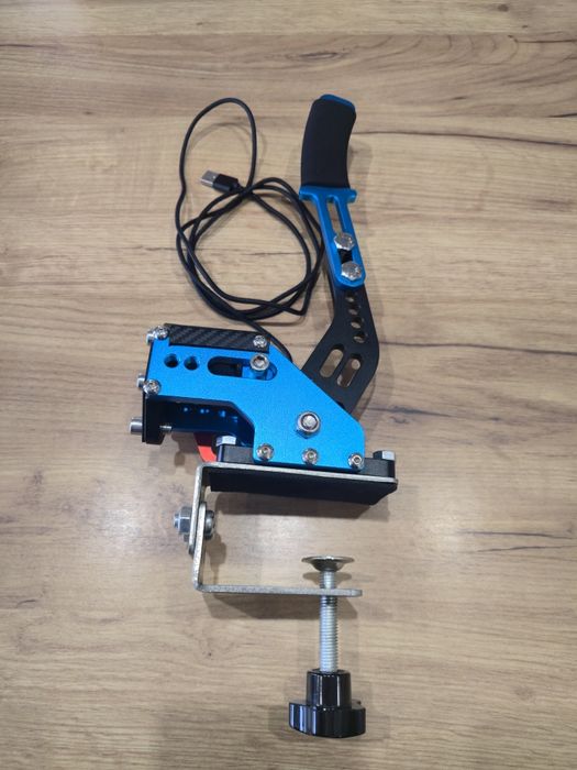 Thrustmaster T128 с педали + скоростен лост и ръчна спирачка