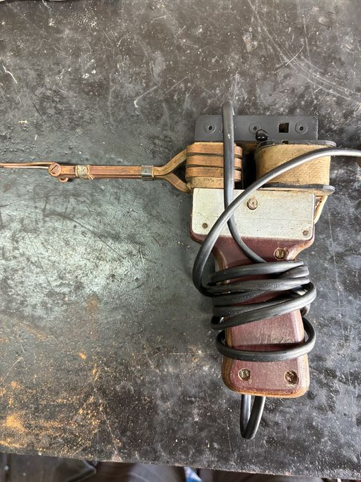 Pistol de lipit cu fludor vechi