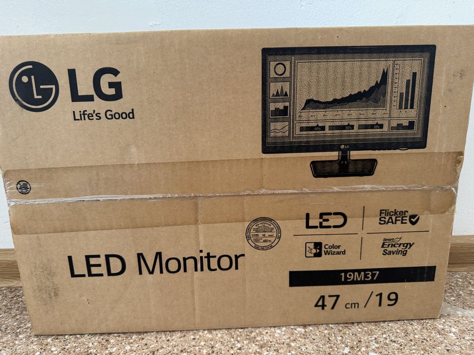 Монитор LED LG..
