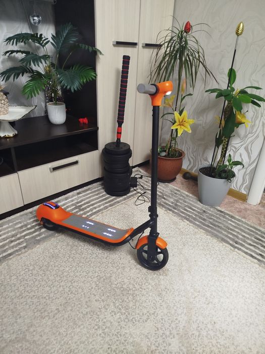 Электросамокат,для детей