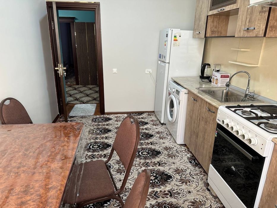 Сдается 2 х комнатная квартира на 3 этаже шарк 2 гор больница 300$