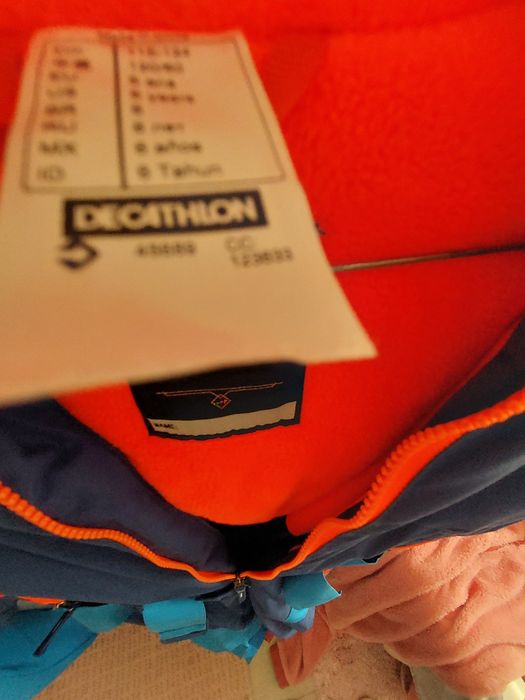 Salopetă /costum ski Decathlon 6 ani.