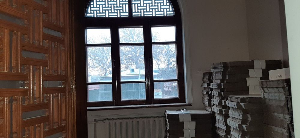 Двери окна из ореха