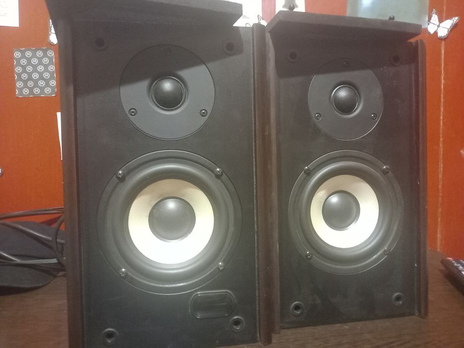 Продам колонки Microlab Colo c1