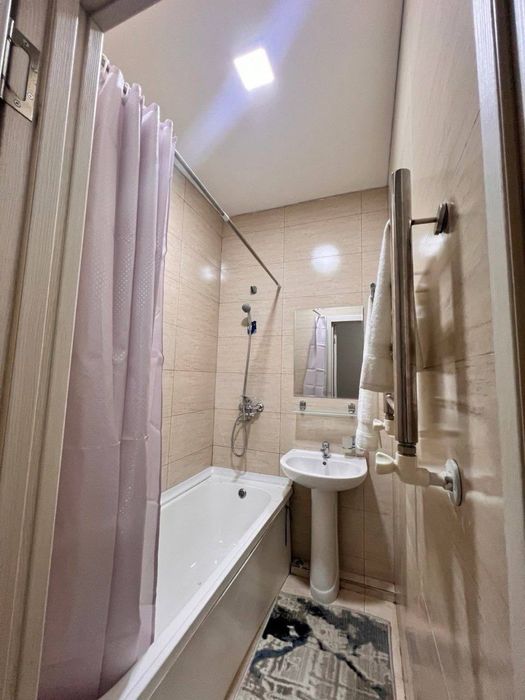 Almazar city navstroykada kunlik arendaga uy 350 mingdan 600 minggacha