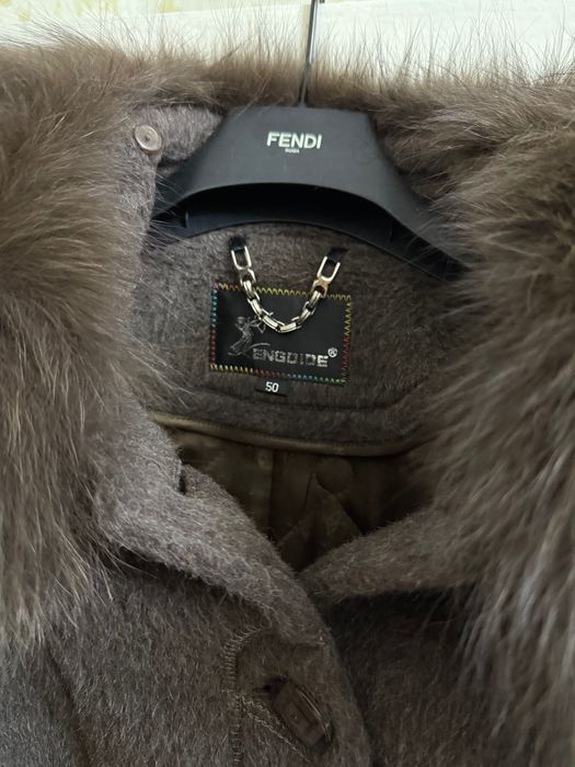 Продам женское пальто