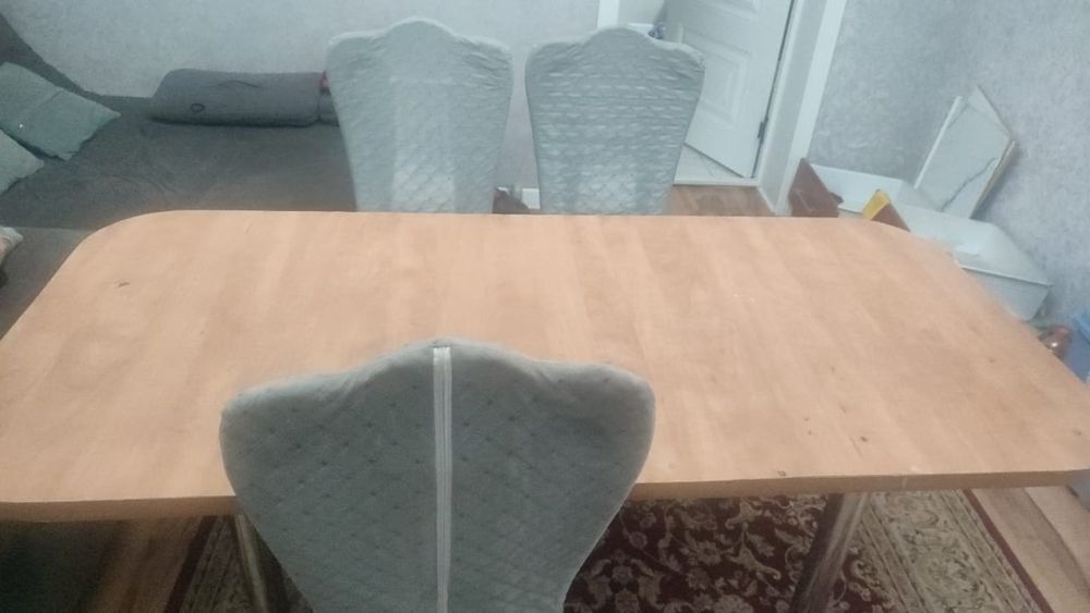 Продам стол,стулья