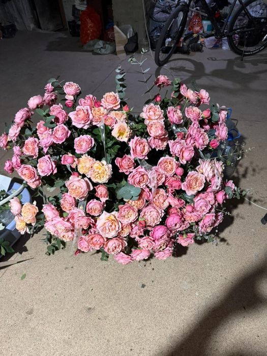 Свежие цветы композиция кашпо