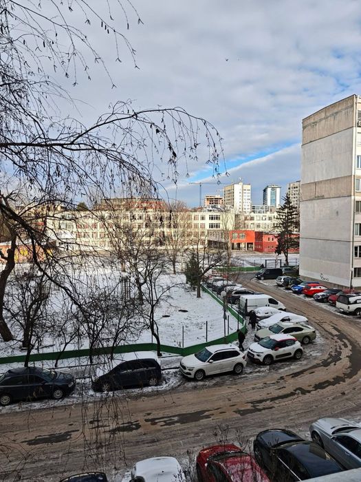 Продавам двустаен Апартамент в кв.Дианабад