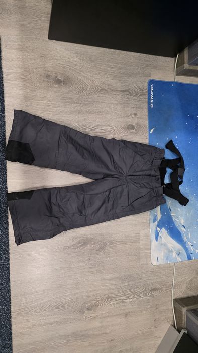 Отдам детские вещи даром