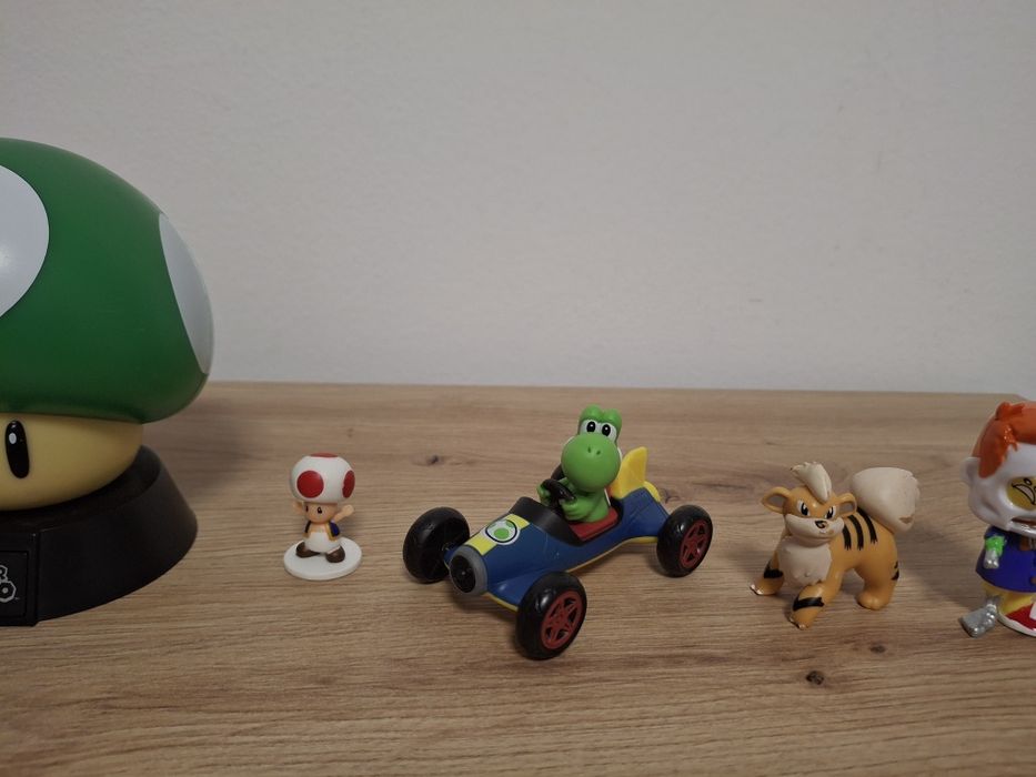 Vand lot cu 9 jucarioare