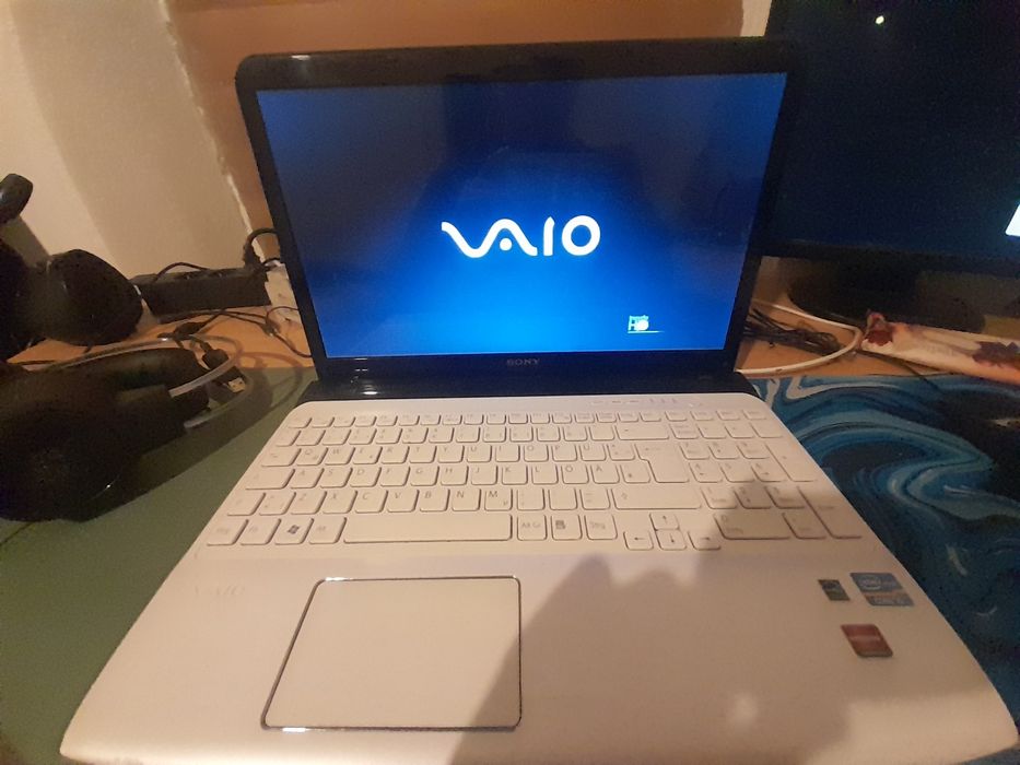 Laptop sony vaio sve1511v1ew