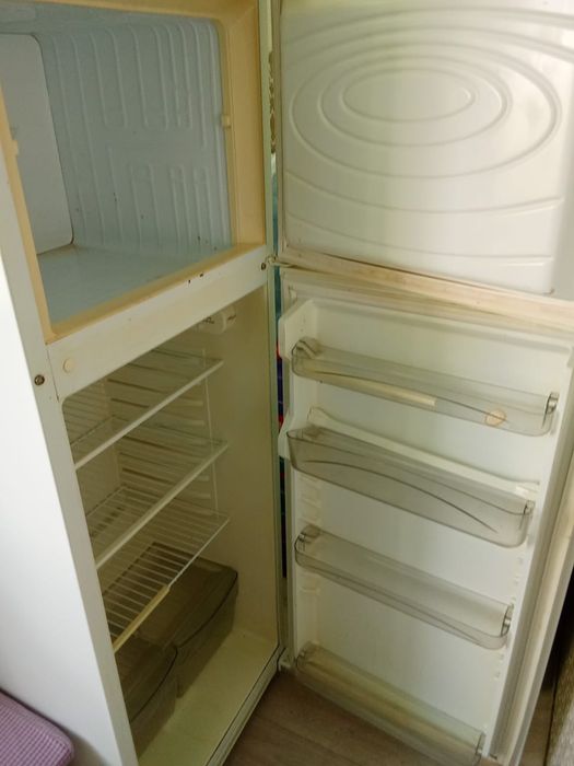 Холодильник сатылады