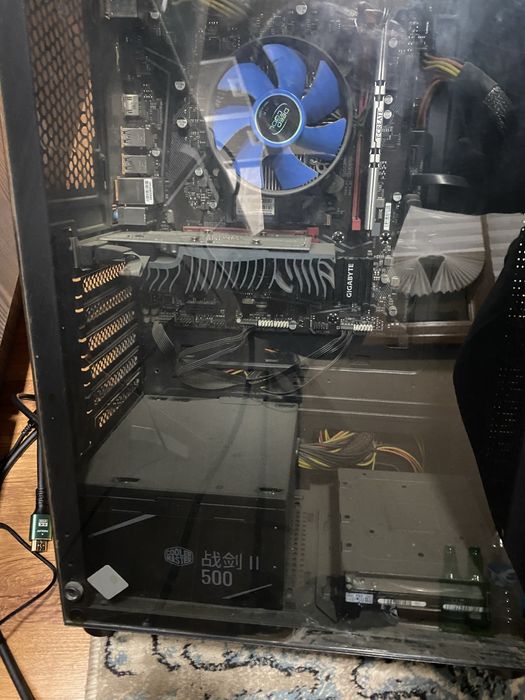 Срочно поодам кейс компьютер