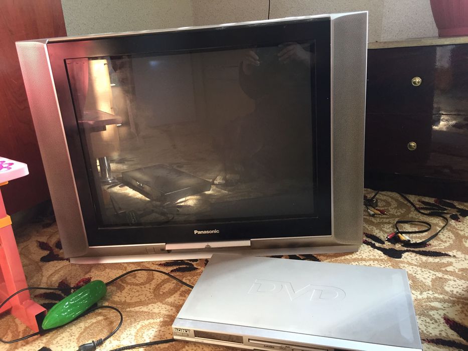 Телевизор Панасоник