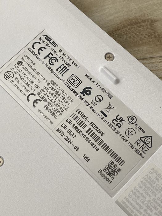 Laptop Asus • ca NOU • notebook