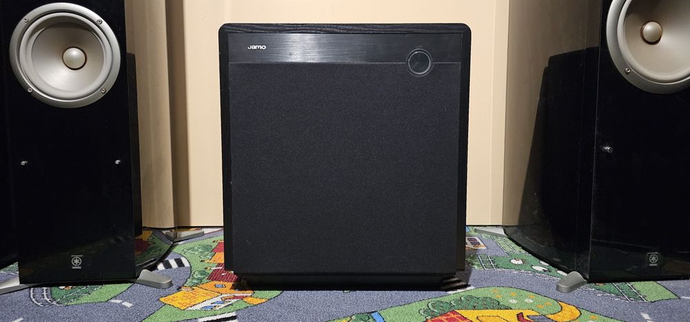 Jamo SUB 660 - subwoofer activ pentru filme sau muzica