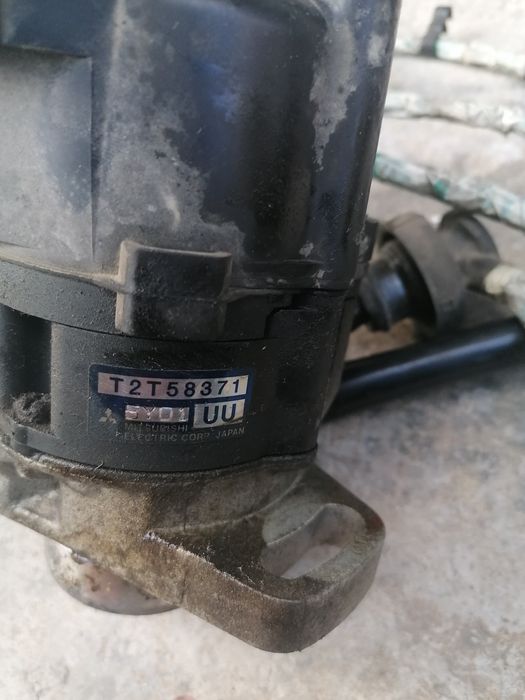 Дънков за mitsubishi lancer и mitsubishi carisma 1.8/ 16 винтила