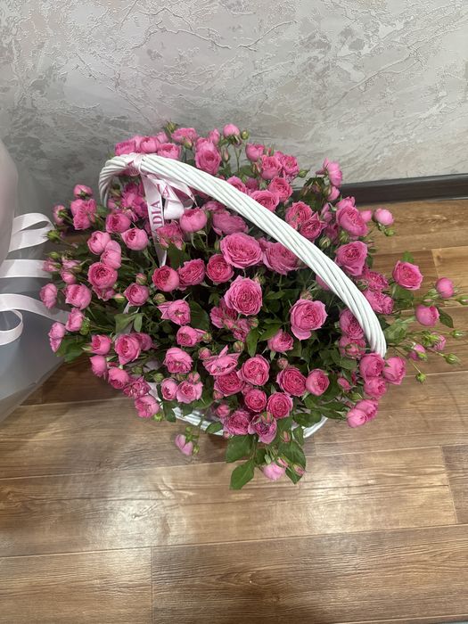 51шт роза,корзина кустовых