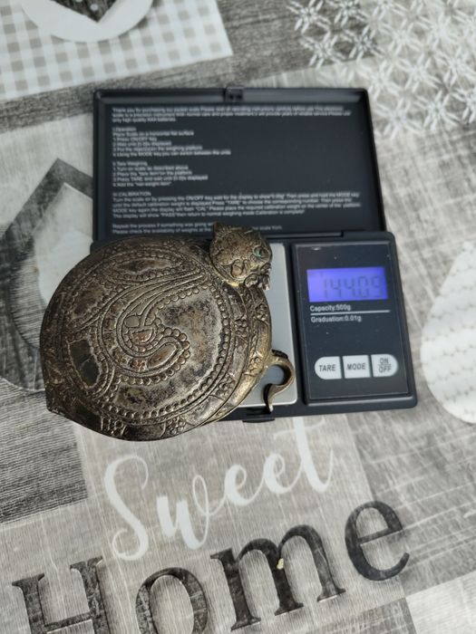 Сребърни пафти .