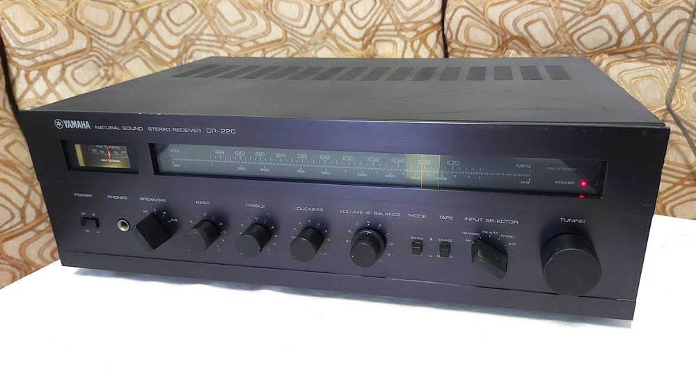 Amplificator cu radio Yamaha CR 220