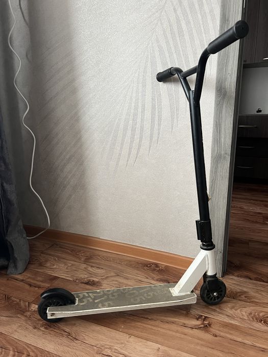 Продам трюковой самокат