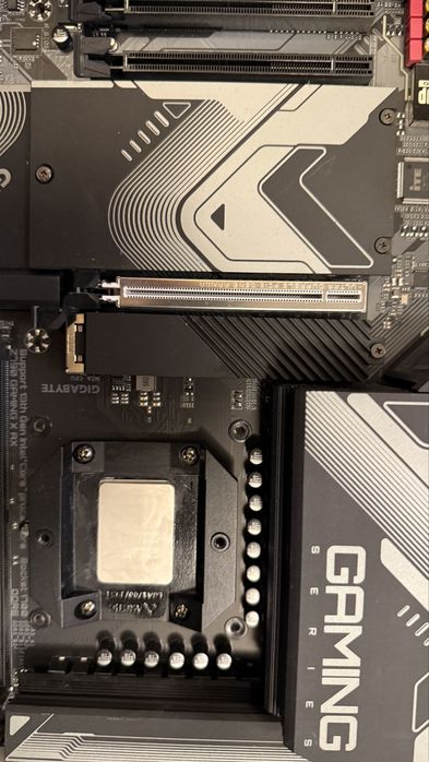 Intel 14900K + Gigabyte Z790 Gaming  X AX + Arctic Liquid Freezer 3 420 + Contact Frame  + 7 Ventilatoare