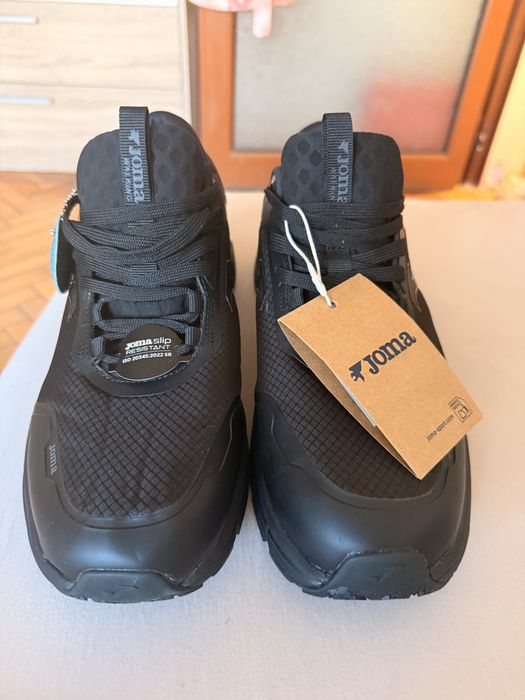 Маратонки Joma..