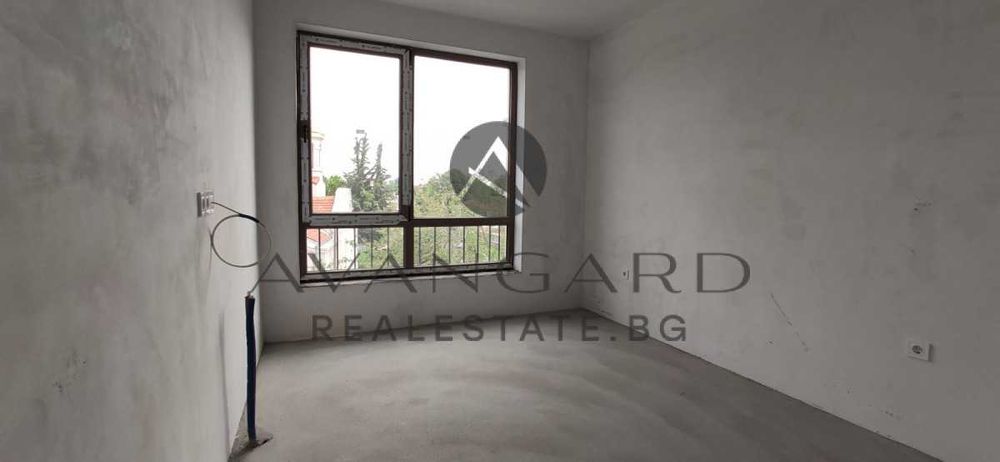 оф.14232 Четиристаен БУТИКОВА Сграда Прослав