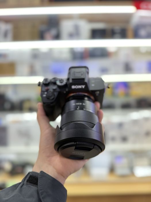 Sony alpha 7s III + sony fe 24-70 f4 zeiss