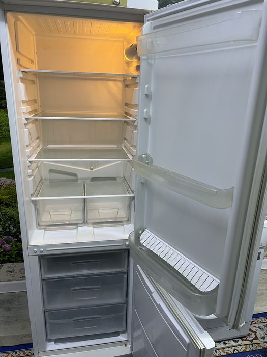 Продам Холодильник Стиральную Машину