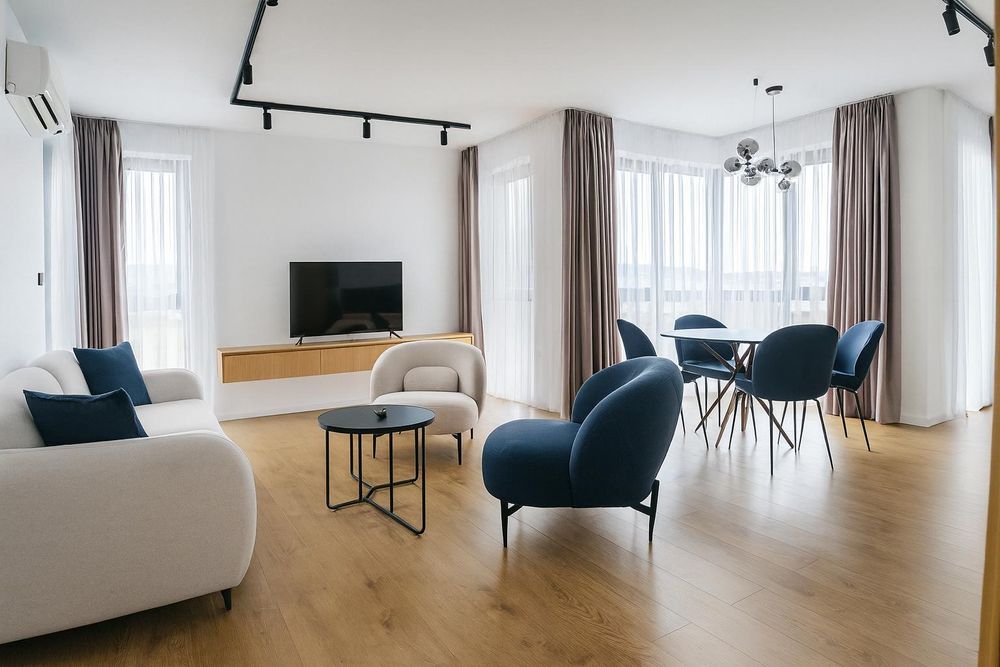 Продава се Четиристаен апартамент в Пловдив, Каменица 2 - 131 кв.м за 2214 €/кв.м - Снимка #1