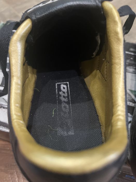 Футболни бутонки lotto