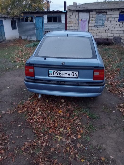 Опель Вектра 1993 объём 1,8