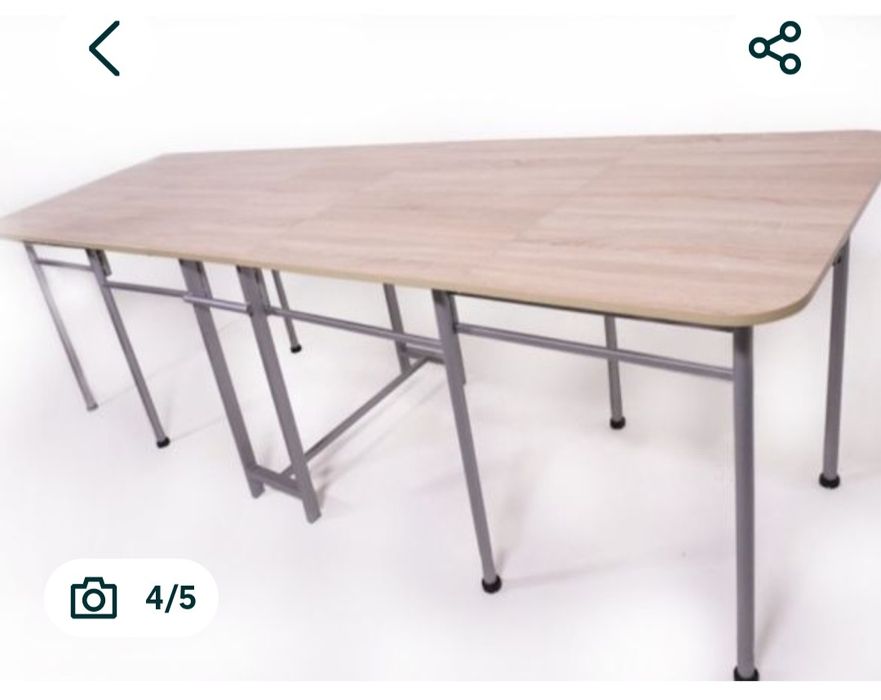 Стол в отличном состоянии