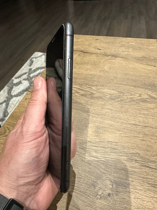 iPhone 11 negru folosit