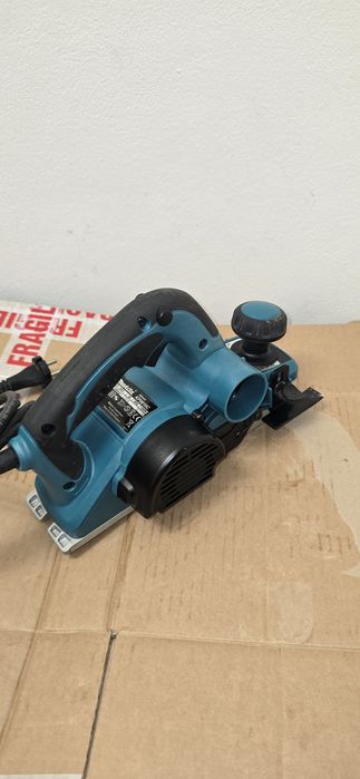 Rindea electrică Makita KP0810C