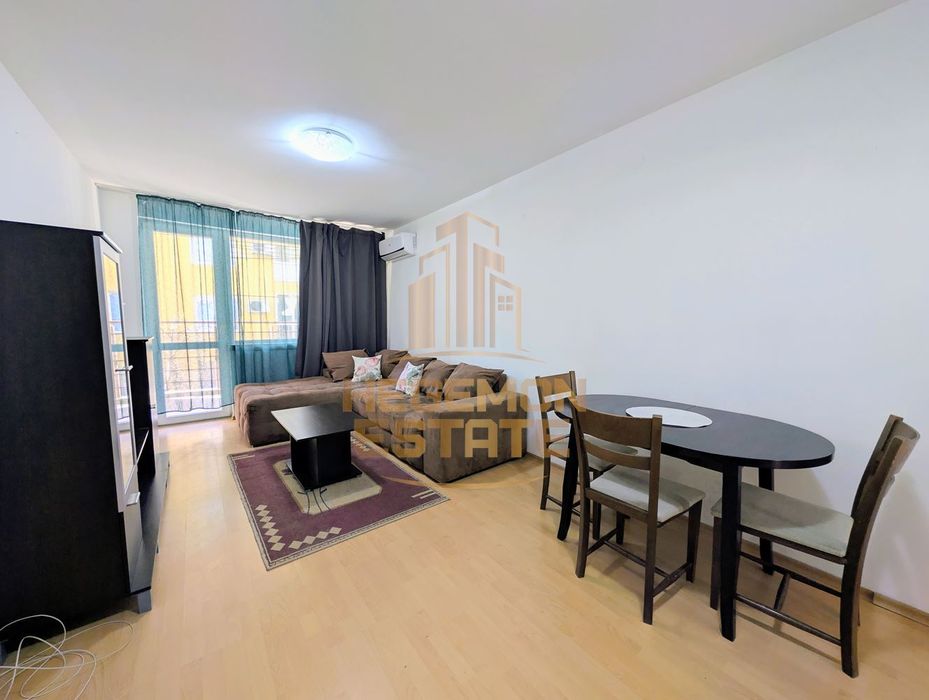 Продава се Двустаен апартамент в Варна, Лятно кино Тракия - 75 кв.м за 1122 €/кв.м - Снимка #1